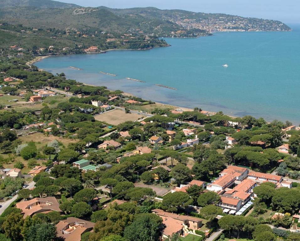 Rta Airone Aparthotel Orbetello Buitenkant foto